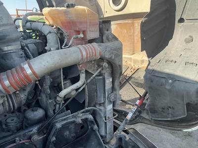Kenworth T680 Cooling Assembly