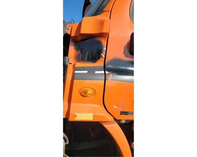 Freightliner Cascadia 113 Left Cowl