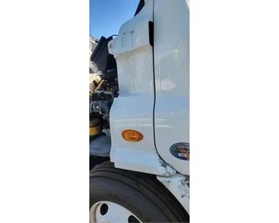 Freightliner Cascadia 113 Left Cowl