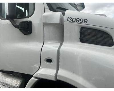 Freightliner Cascadia 113 Cowl for a Freightliner CASCADIA