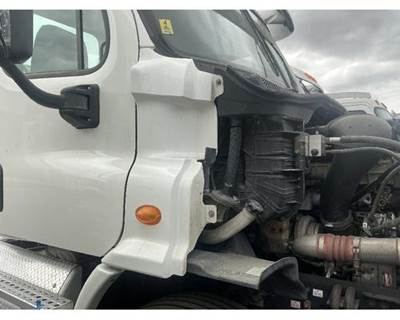 Freightliner Cascadia 113 Cowl for a Freightliner CASCADIA