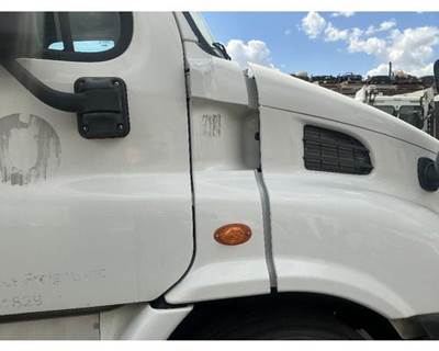Freightliner Cascadia 113 Cowl for a Freightliner CASCADIA