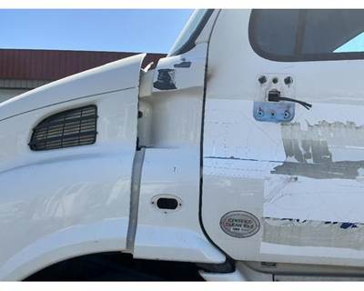 Freightliner Cascadia 113 Cowl for a Freightliner CASCADIA