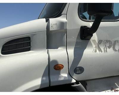 Freightliner Cascadia 113 Cowl for a Freightliner CASCADIA