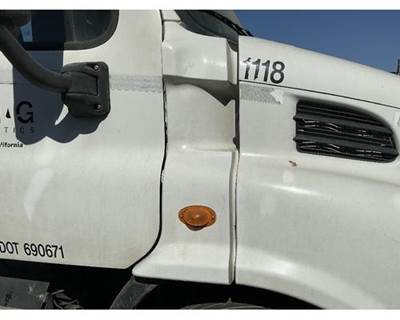 Freightliner Cascadia 113 Cowl for a Freightliner CASCADIA