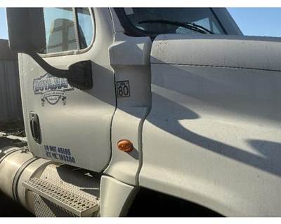 Freightliner Cascadia 113 Cowl for a Freightliner CASCADIA
