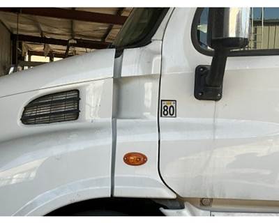 Freightliner Cascadia 113 Cowl for a Freightliner CASCADIA