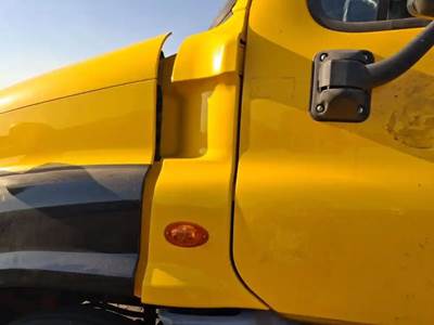 Freightliner Cascadia 125 Cowl