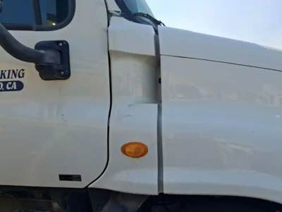 Freightliner Cascadia 125 Cowl