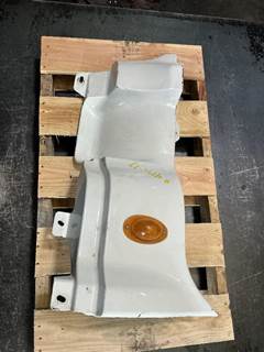 Freightliner Cascadia 125 Left Cowl