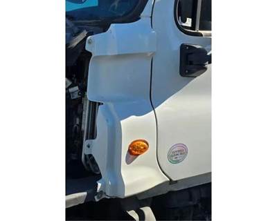 Freightliner Cascadia 125 Left Cowl