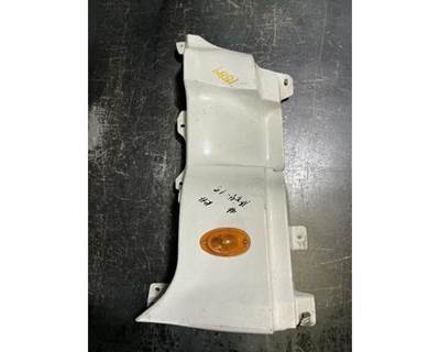 Freightliner Cascadia 125 Right Cowl