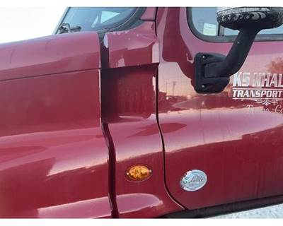 Freightliner Cascadia 125 Left Cowl for a Freightliner CASCADIA