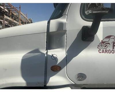Freightliner Cascadia 125 Left Cowl for a Freightliner CASCADIA