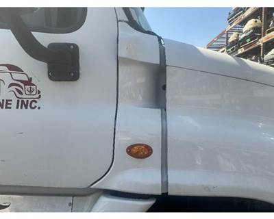 Freightliner Cascadia 125 Right Cowl for a Freightliner CASCADIA