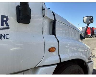 Freightliner Cascadia 125 Right Cowl for a Freightliner CASCADIA