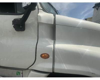 Freightliner Cascadia 125 Cowl for a Freightliner CASCADIA