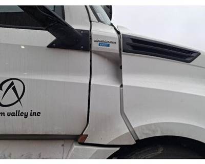 Freightliner Cascadia 126 Right Cowl for a Freightliner CASCADIA