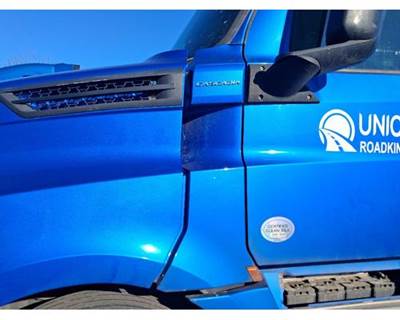 Freightliner Cascadia 126 Left Cowl