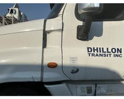 Freightliner Cascadia 126 Left Cowl for a Freightliner Cascadia 125