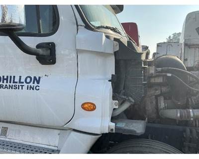 Freightliner Cascadia 126 Right Cowl for a Freightliner Cascadia 125