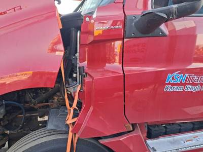 Freightliner Cascadia Left Cowl