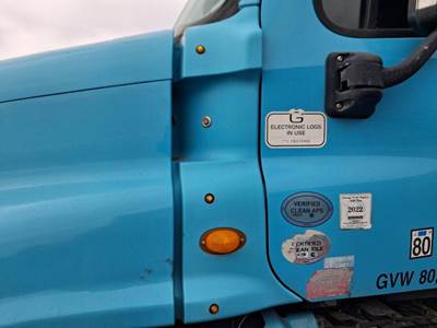 Freightliner Cascadia Cowl