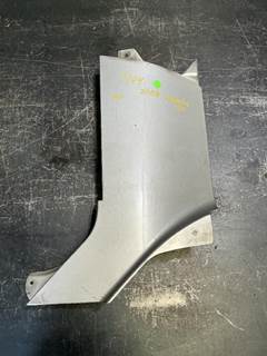 Freightliner Columbia 120 Cowl