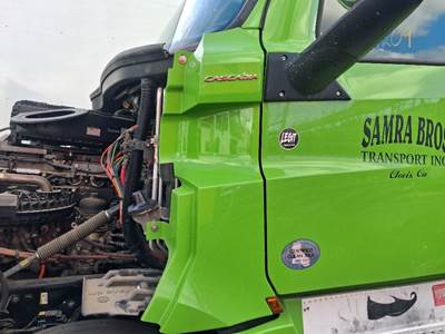 Freightliner Coronado 122 SD Left Cowl for a Freightliner 122SD