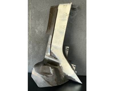 Kenworth T680 Left Cowl