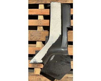 Kenworth T680 Right Cowl