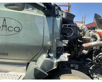 Kenworth T680 Cowl