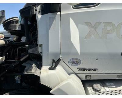 Kenworth T680 Cowl