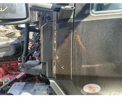 Kenworth T680 Cowl