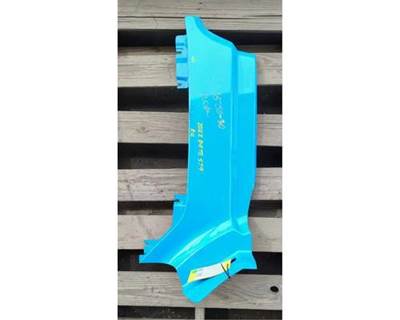 Peterbilt 579 Right Cowl