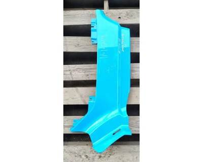 Peterbilt 579 Right Cowl