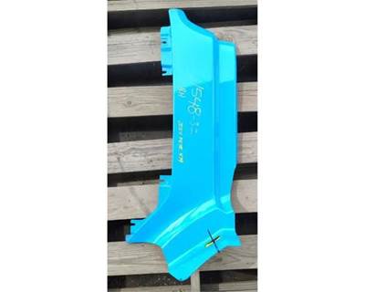 Peterbilt 579 Right Cowl