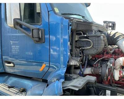 Peterbilt 579 Cowl
