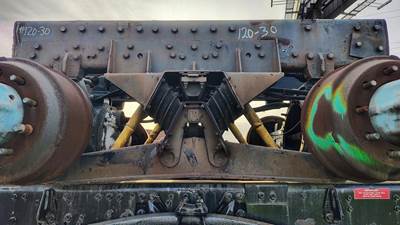 Hendrickson HN400 (Early) Cutoff for a Freightliner FLD112