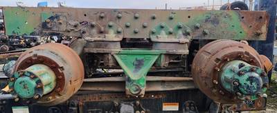 Hendrickson RS380 40K Tandem Suspension Assembly.  DS402/RS402 Differentials and