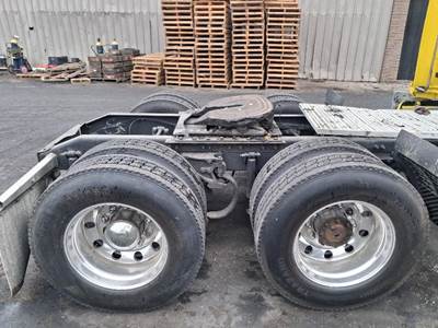 Peterbilt 587 Cutoff