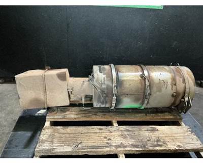 Cummins DPF Assembly for a Kenworth T680