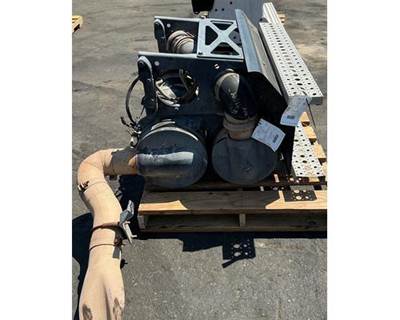 Cummins ISX15 DPF Assembly for a Freightliner Cascadia 125