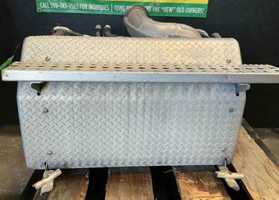 Detroit DD13 DPF Assembly for a Freightliner Cascadia 113