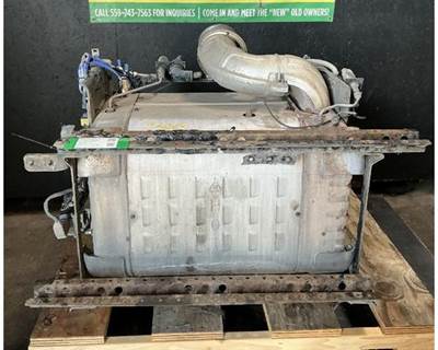 Detroit DD13 DPF Assembly for a Freightliner Cascadia 125