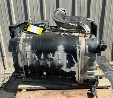 Detroit DD15 DPF Assembly for a Freightliner Cascadia 125