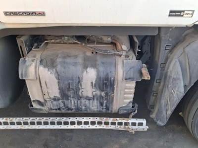 Detroit DD15 DPF Assembly for a Freightliner Cascadia 125