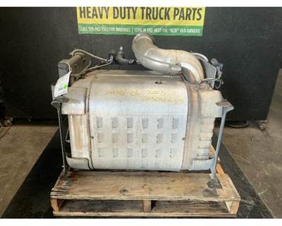 Detroit DD15 DPF Assembly for a Freightliner Cascadia 125