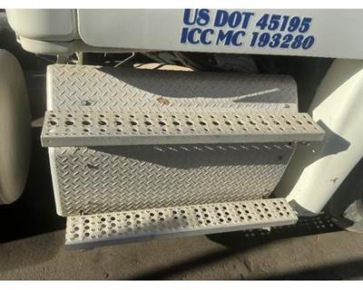 Freightliner Cascadia DPF Assembly