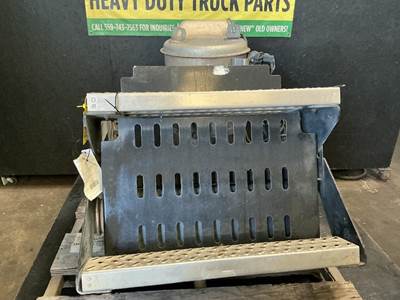 Mack Pinnacle CXU612 DPF Assembly for a Mack CXU612